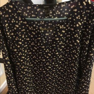 Woman’s NWOT Forever 21 SilK Like Peasant Shirt